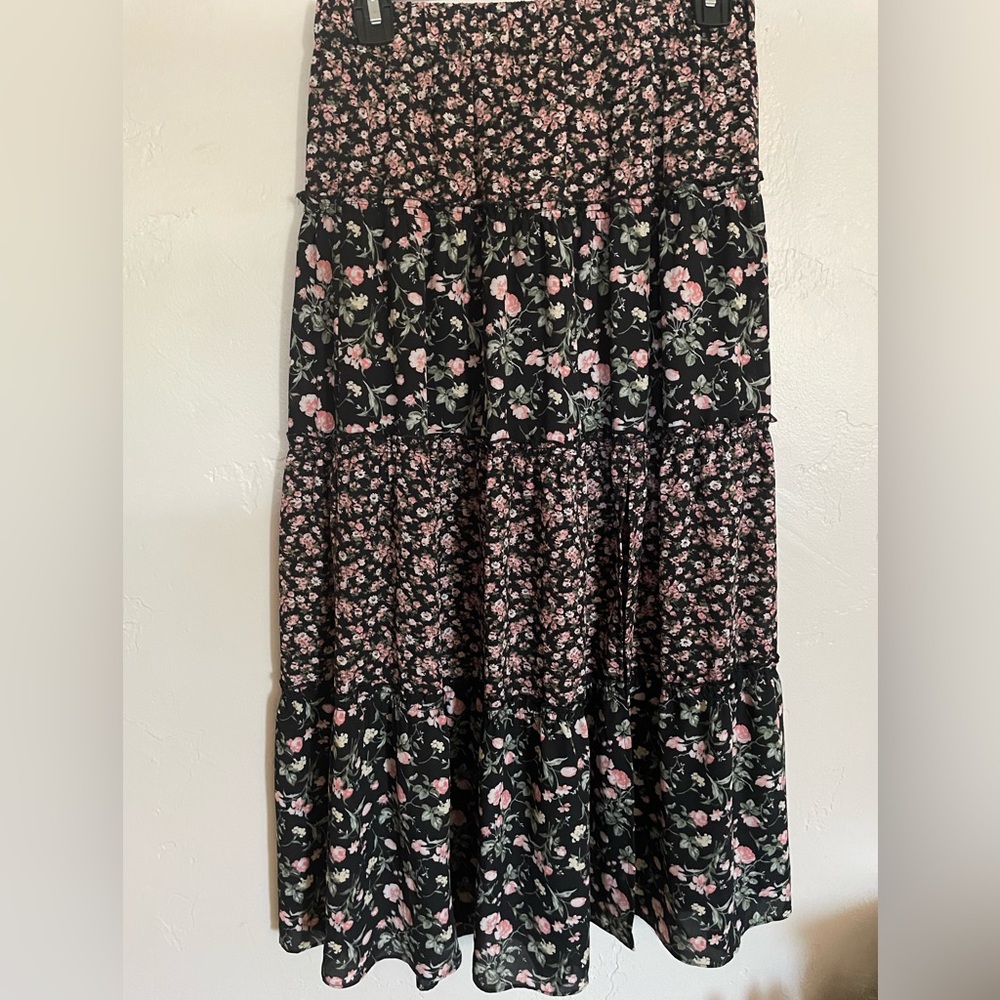 New York & Company Black and Pink Floral Skirt